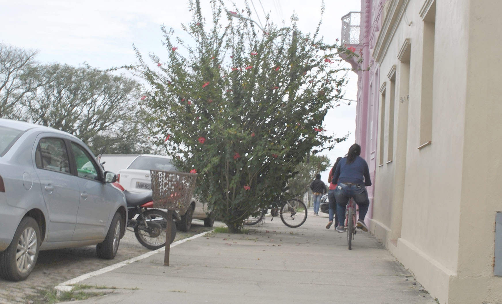 bicicletas na calada.jpg bicicletas na calada.jpg